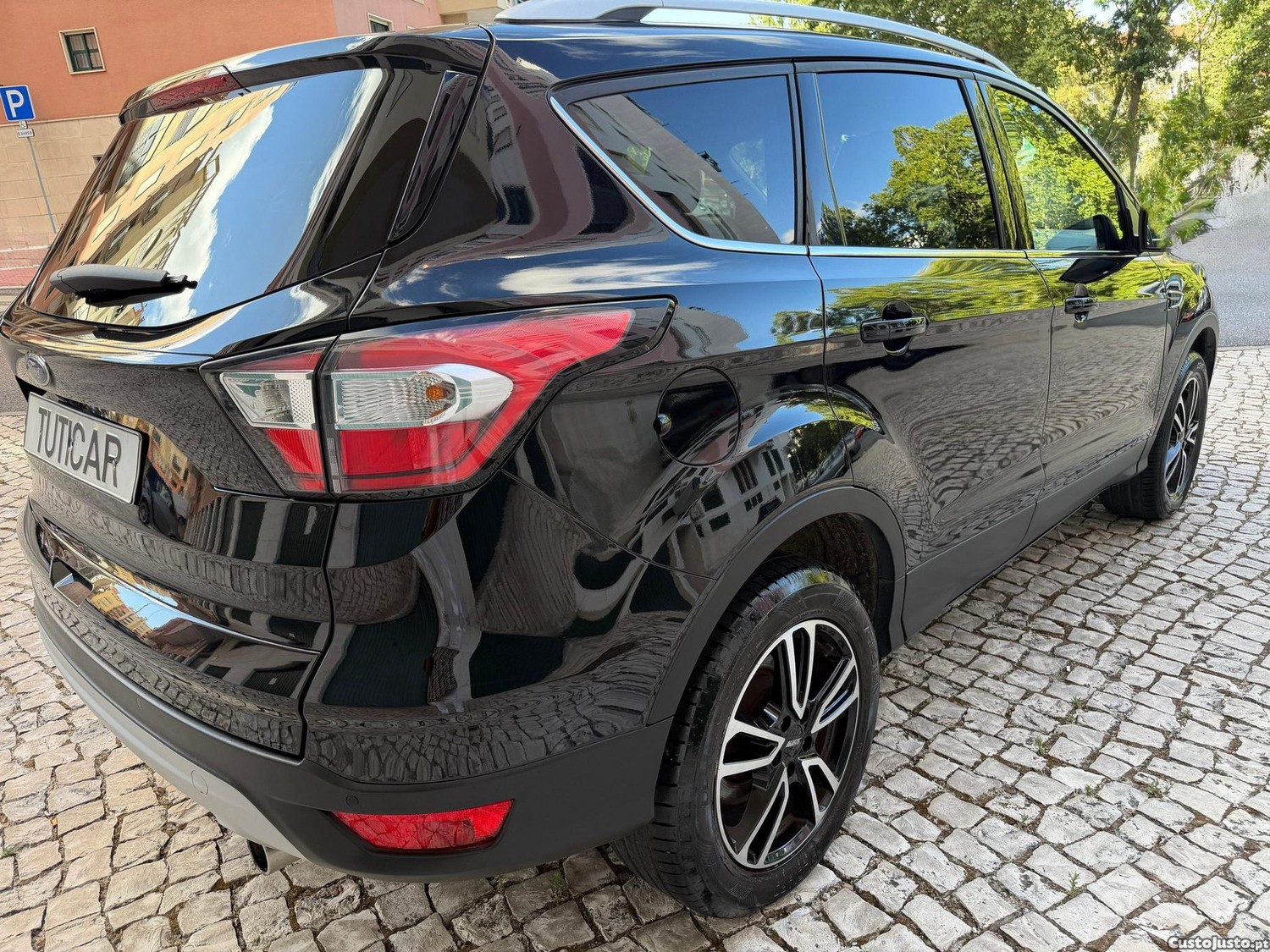 Ford Kuga 1.5 EcoBlue TITANIUM — fotografia 4