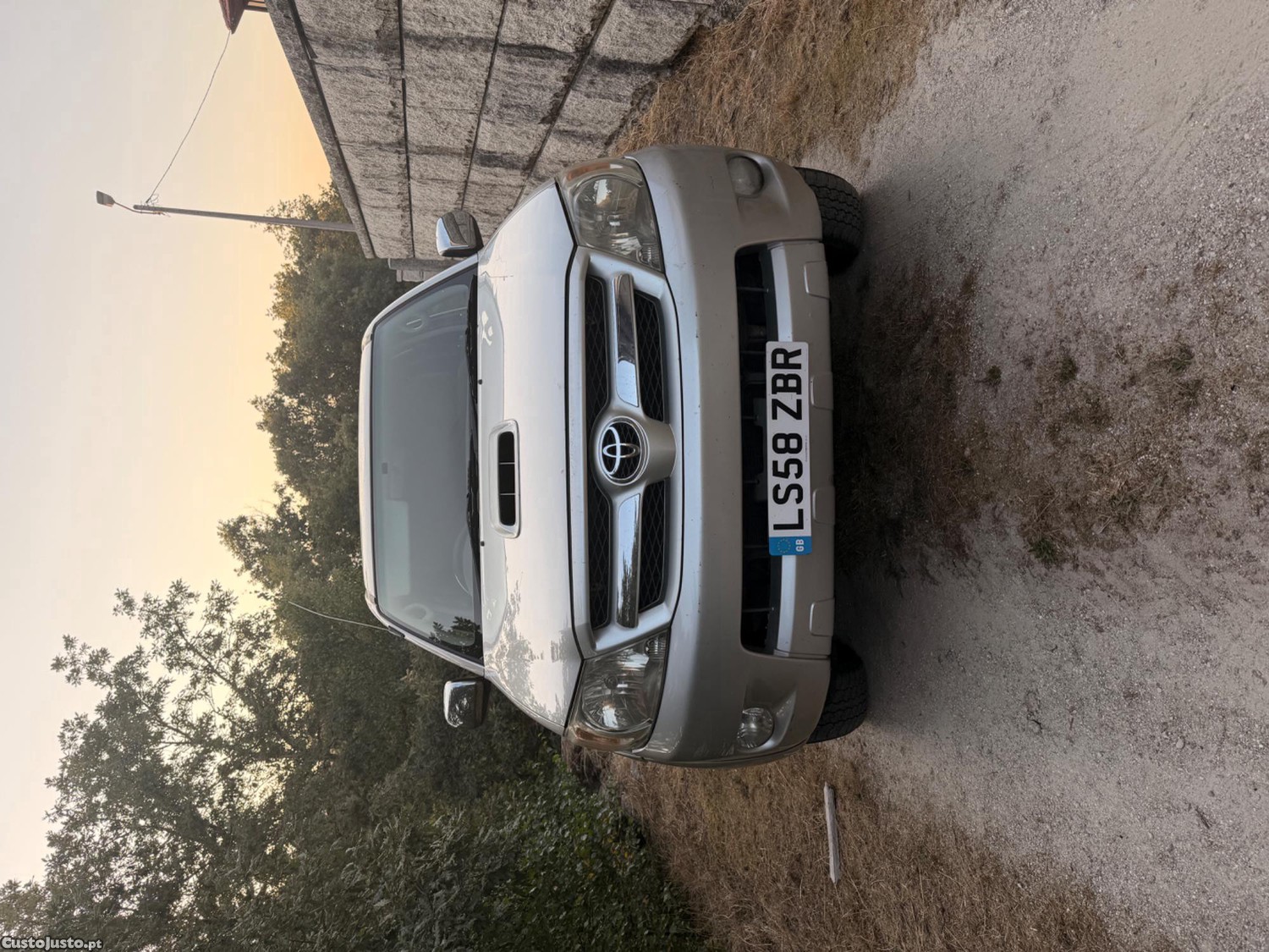 Toyota Hilux Invincible D4D 170 Auto — fotografia 7