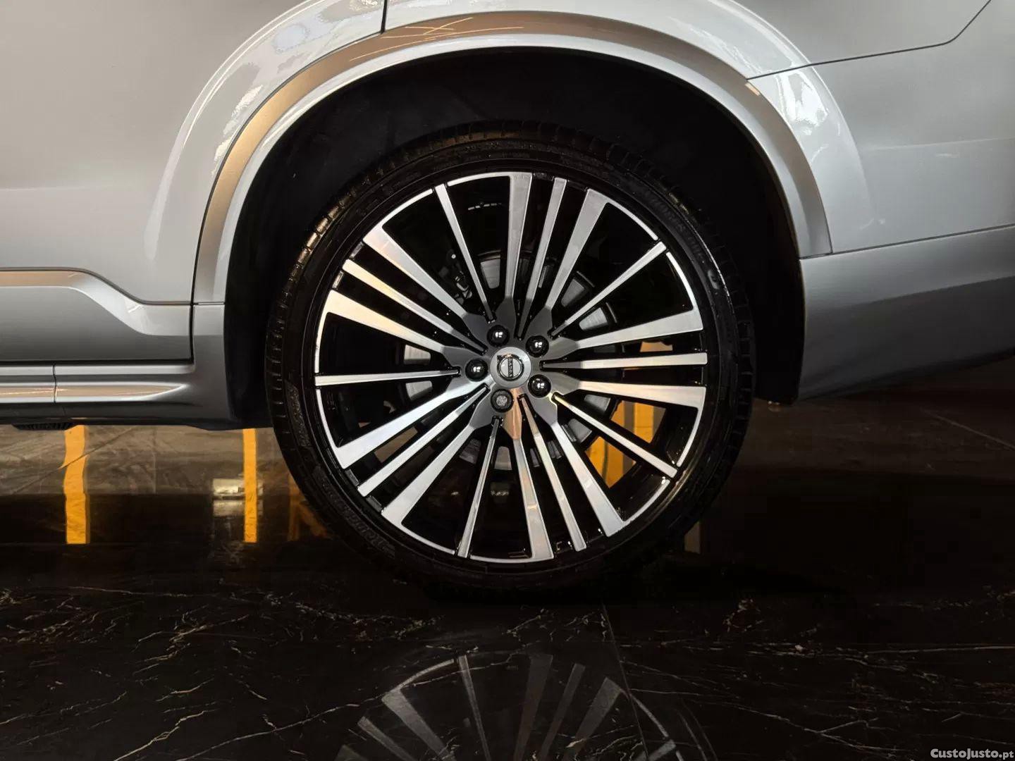 Volvo XC 90 2.0 t8 phev r-design awd — fotografia 18