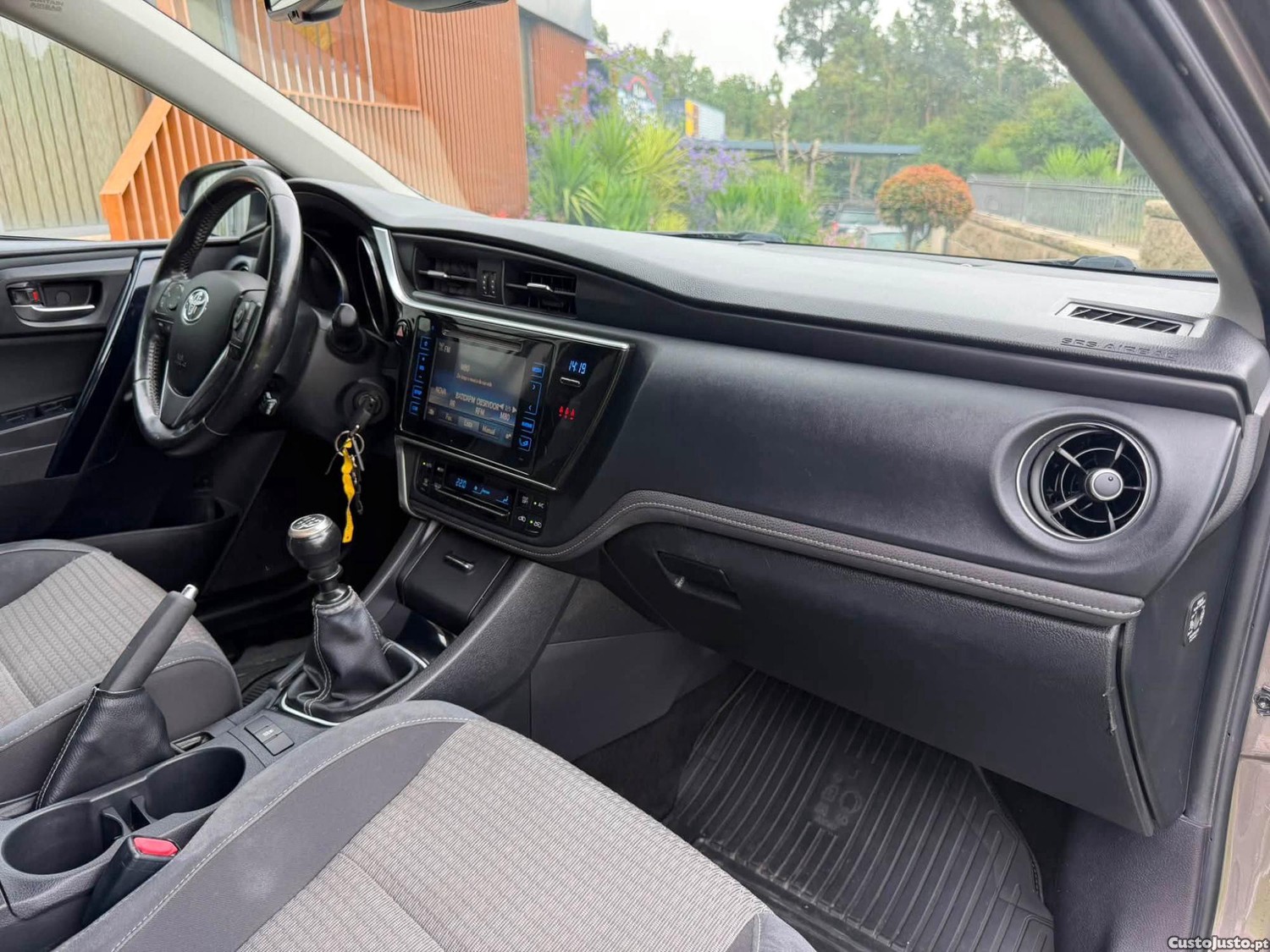 Toyota Auris 1.4 D4D SPORT — fotografia 5