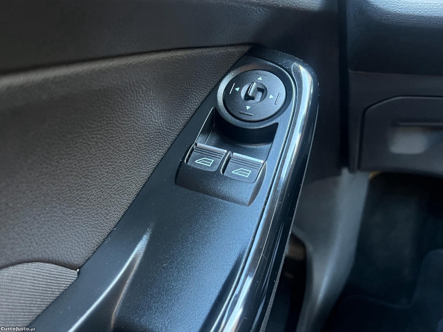 Ford Fiesta Ti-VCT Titanium — fotografia 6