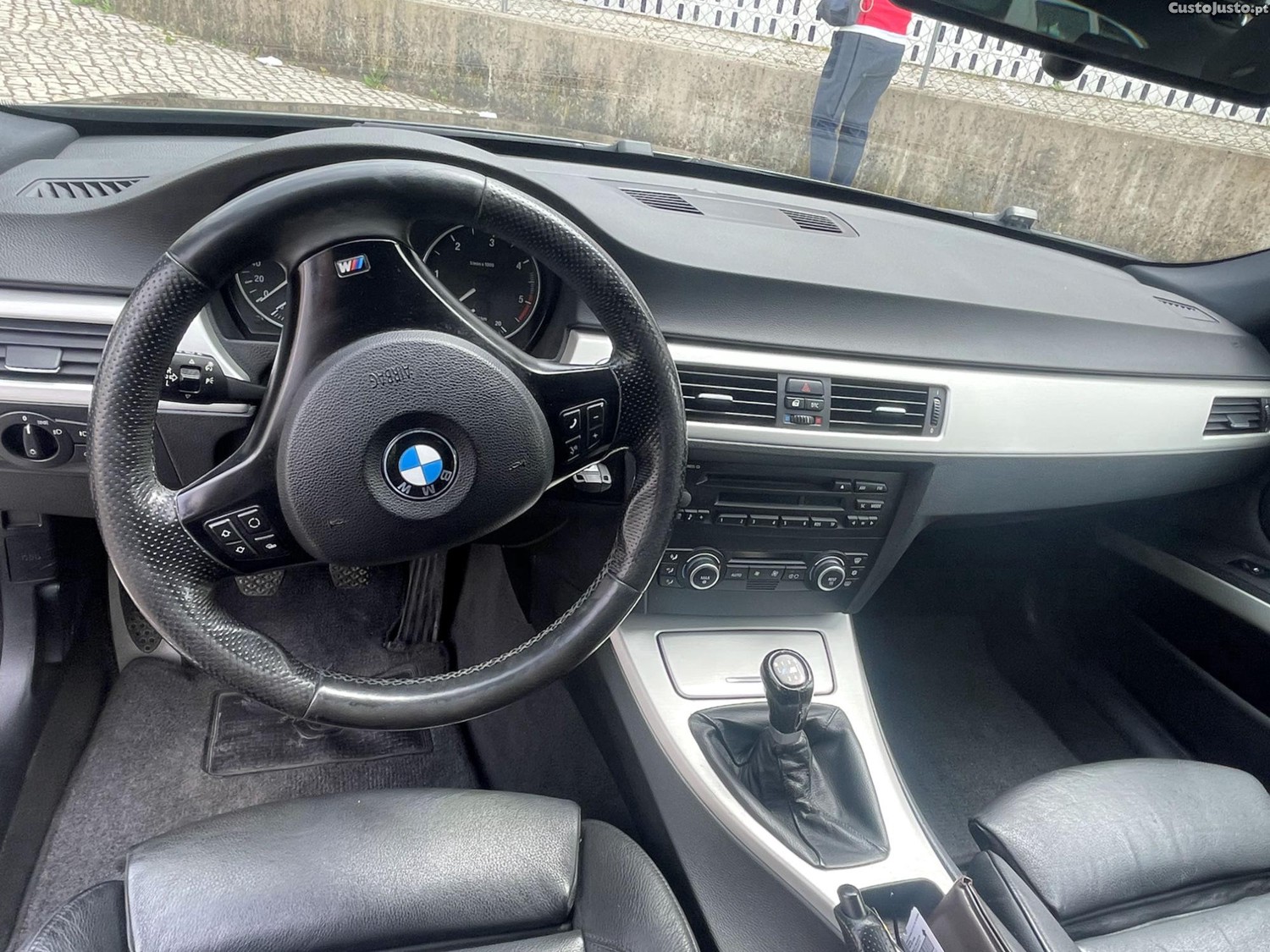 BMW 320 touring — fotografia 3