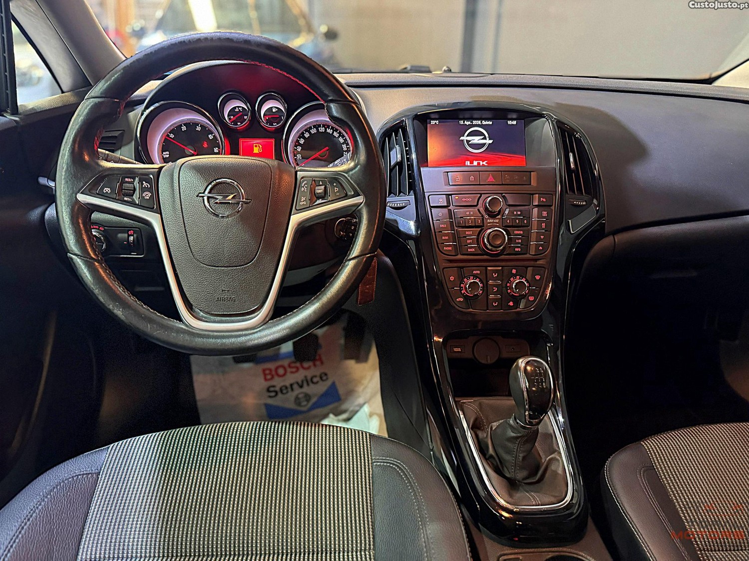 Opel Astra Sports Tourer 1.6 CDTI Innovation S/S — fotografia 7