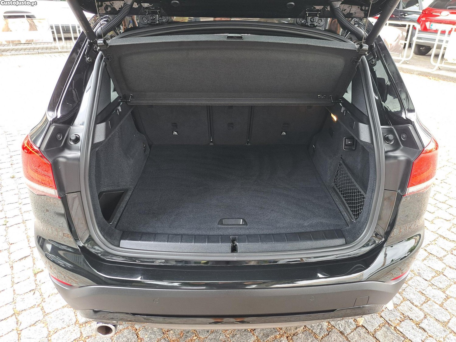 BMW X1 25 e xDrive Corporate Edition — fotografia 10