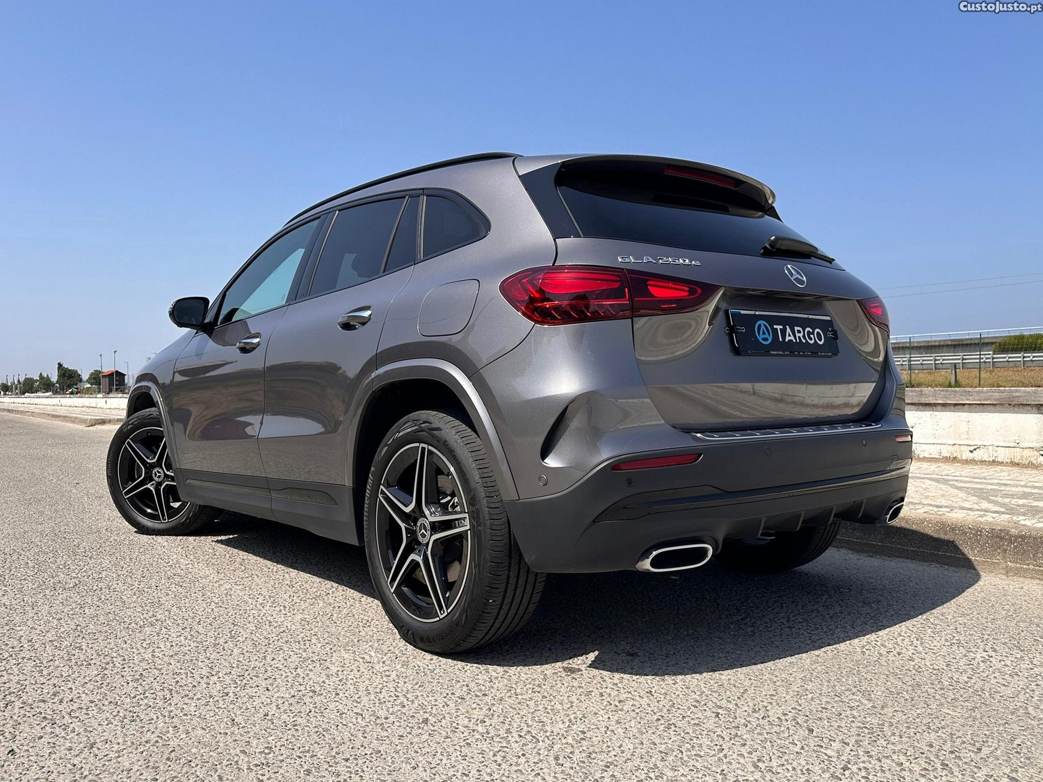 Mercedes-Benz GLA 250 e AMG Line — fotografia 8