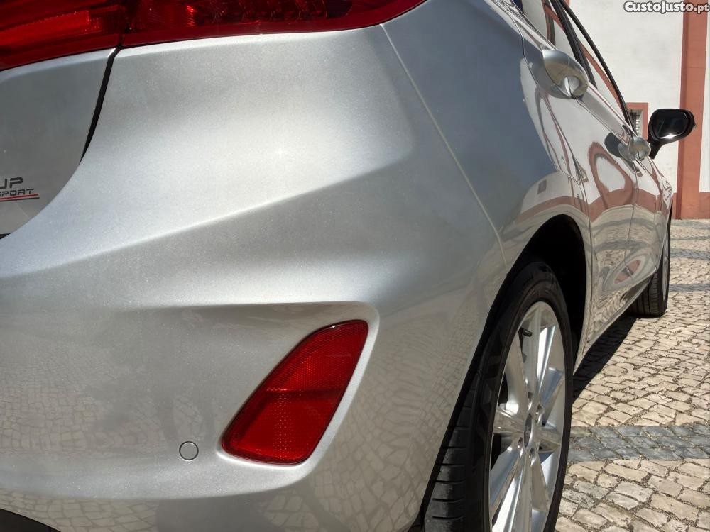 Ford Fiesta 1.0 EcoBoost Titaniu — fotografia 9