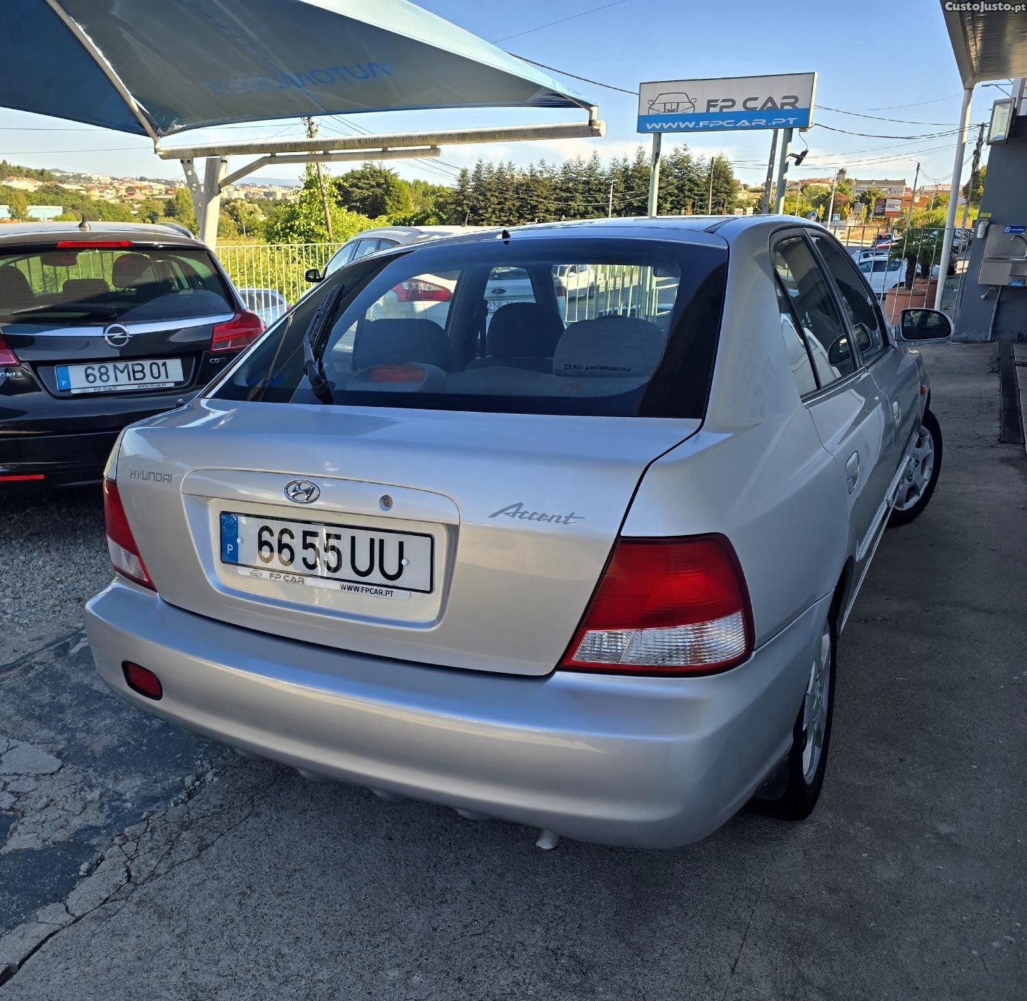 Hyundai Accent 1.3 Active — fotografia 6