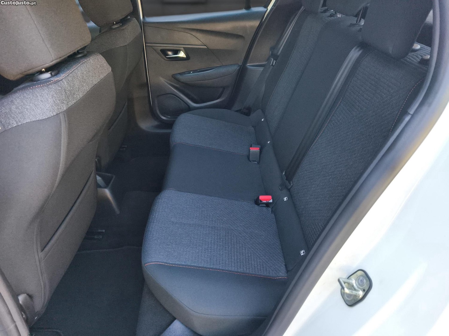 Peugeot 208 1.2 PureTech Style — fotografia 7