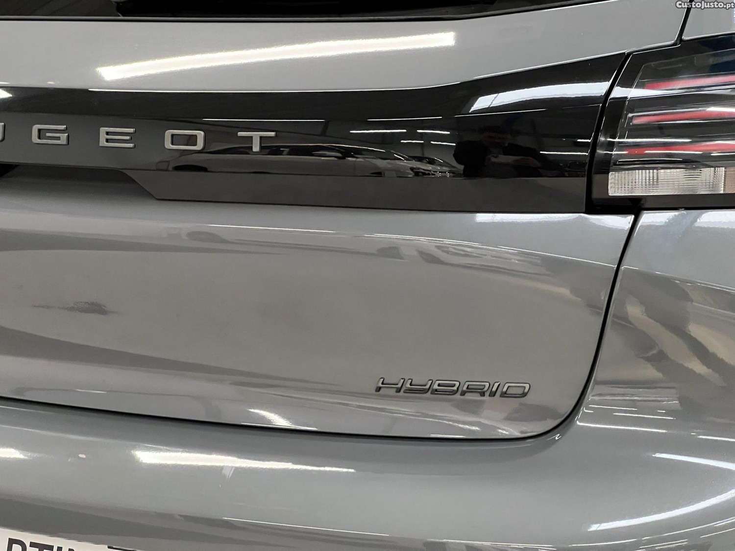 Peugeot 208 1.2 Hybrid Allure e-DCS6 — fotografia 12