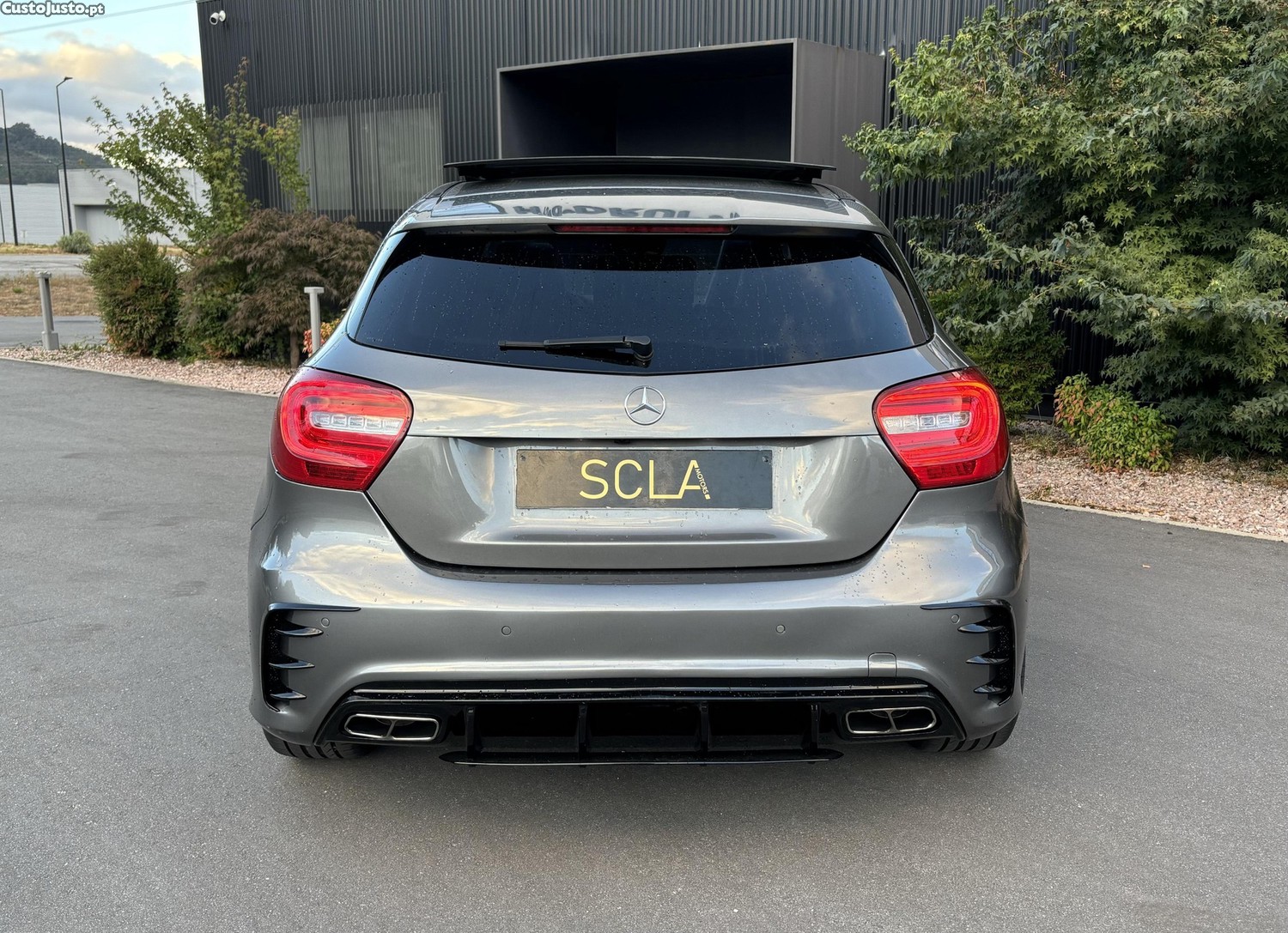 Mercedes-Benz A 180 KIT AMG — fotografia 3