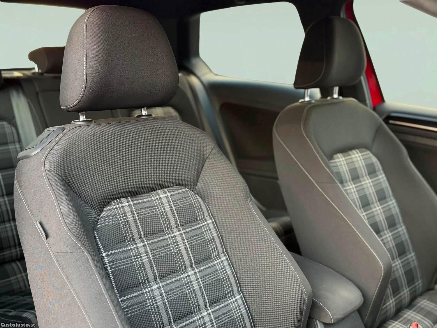 Volkswagen Golf 2.0 TDi GTD DSG — fotografia 13