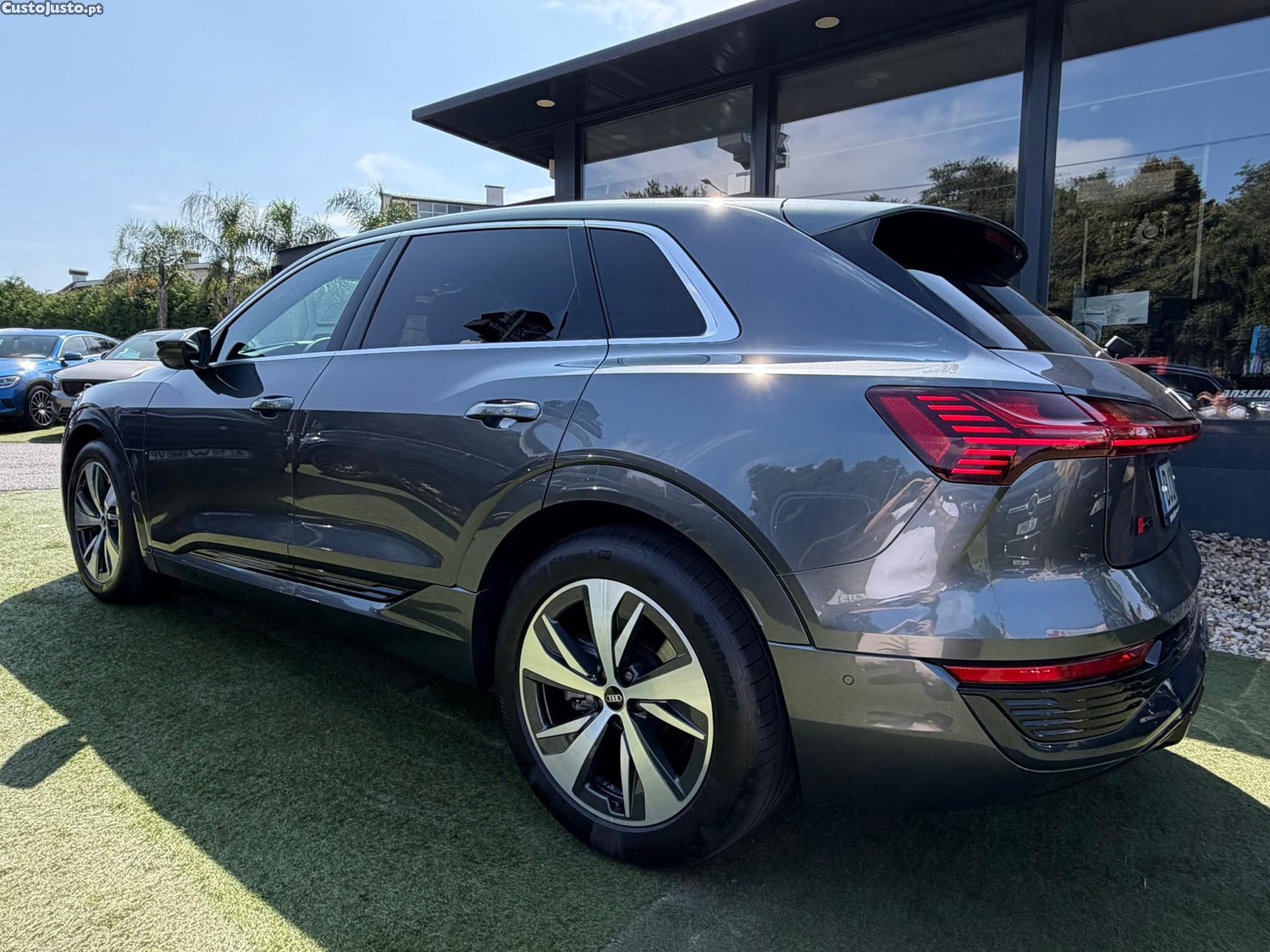 Audi Q8 e-Tron 50 quattro S line — fotografia 17