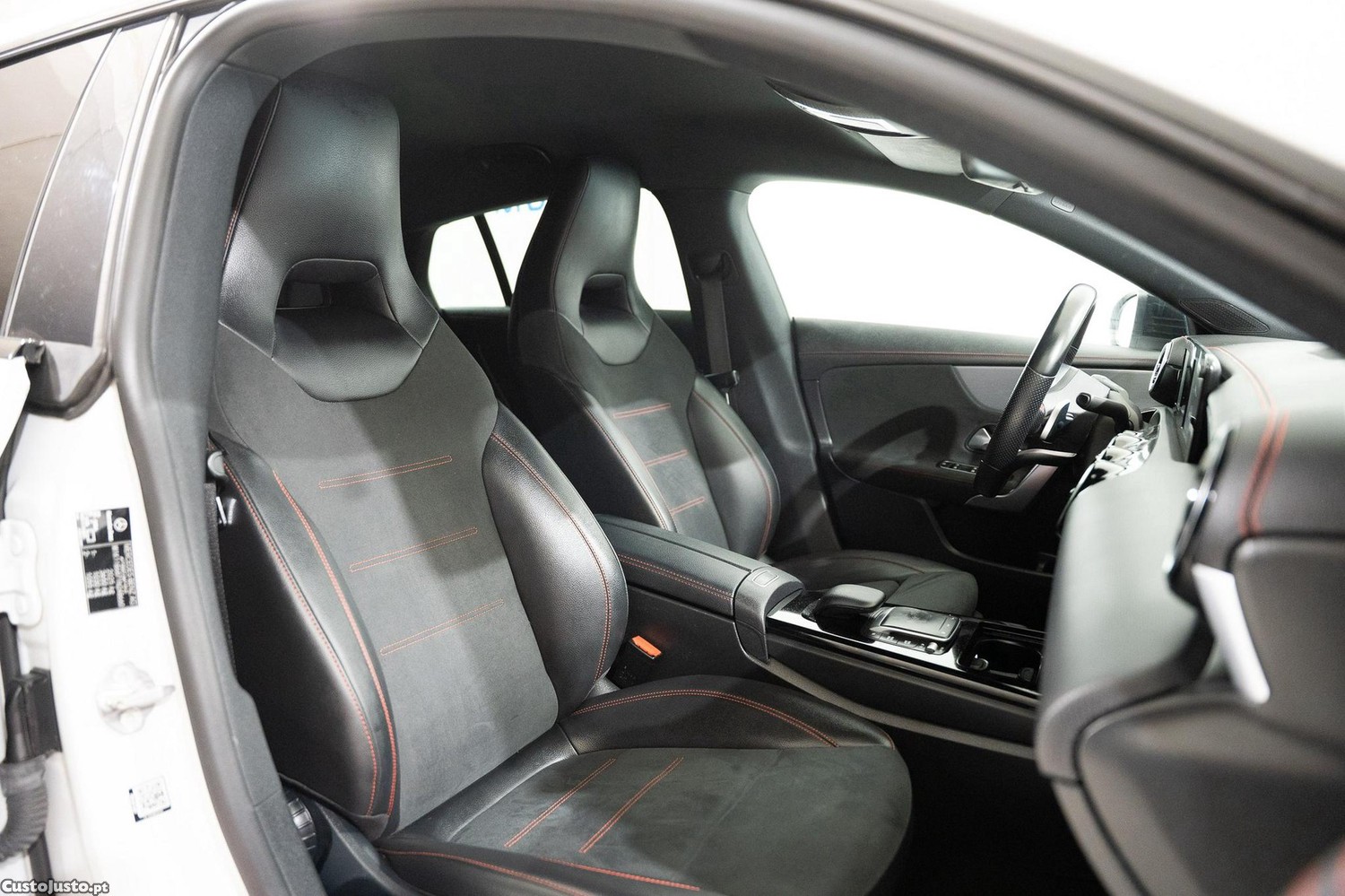 Mercedes-Benz CLA 200 Shooting Brake Style Aut. — fotografia 3
