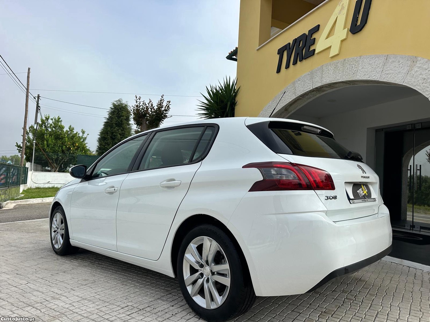 Peugeot 308 1.5 BlueHDi Style — fotografia 8