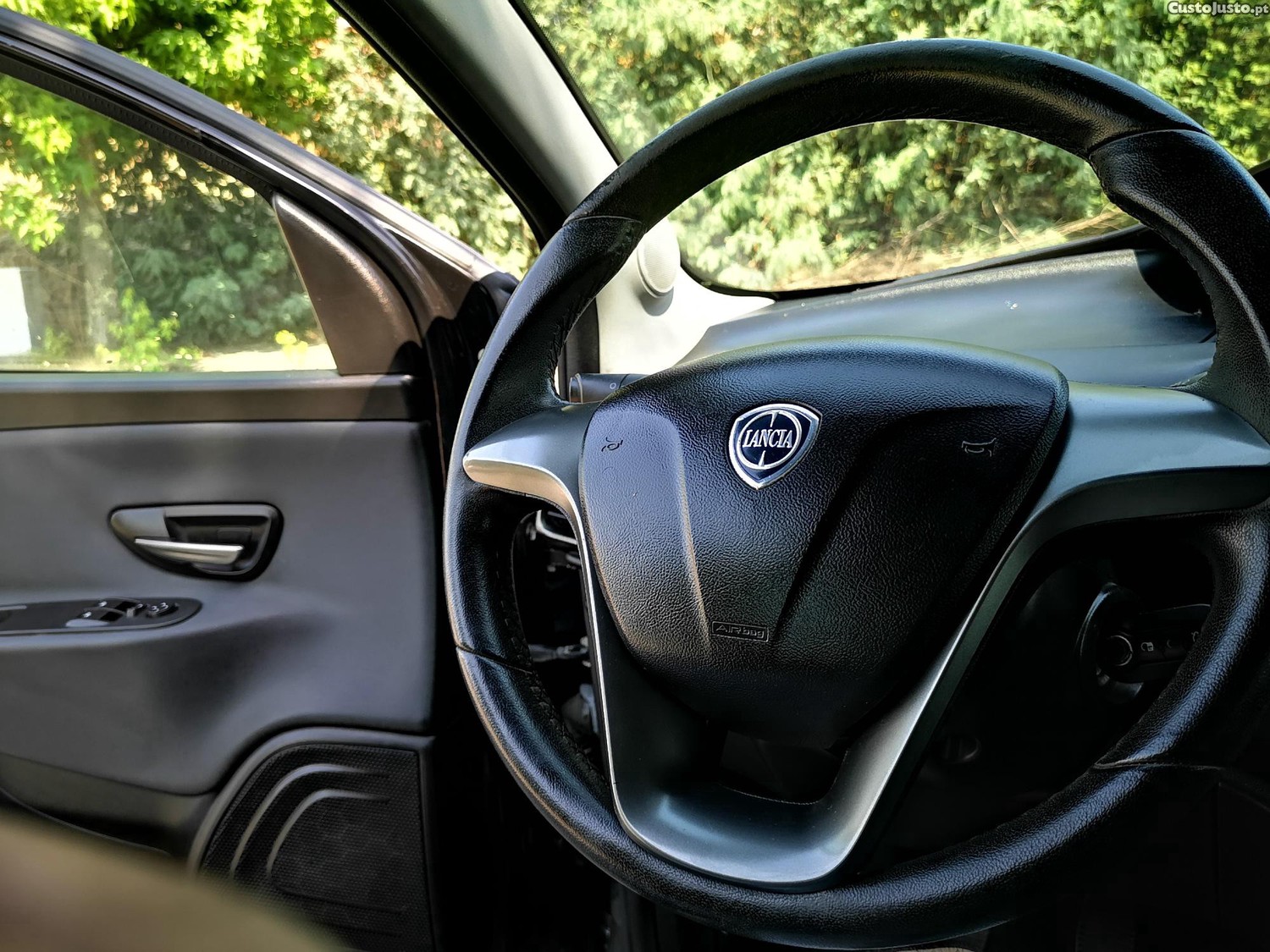 Lancia Ypsilon 1.2 S&S GOLD - 5 Portas - Nacional - 100.000kms - 1 Dono - C/ GARANTIA — fotografia 5