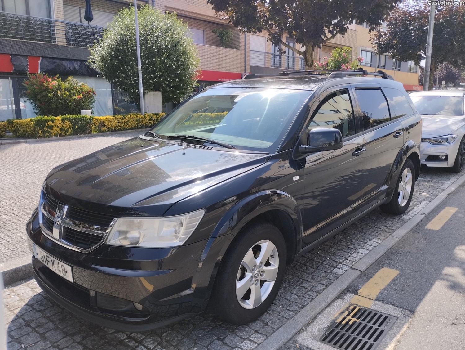 Dodge Journey 2.0 140cv com 235 mil KMS 7 lugares caixa automática aceito retoma - 08 foto 2