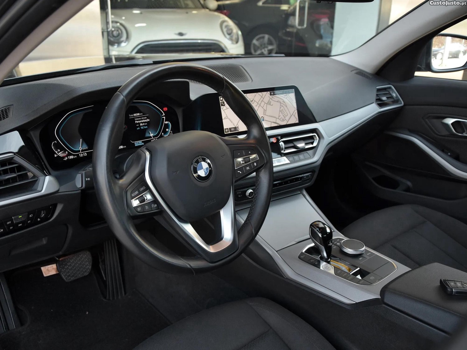 BMW 330 e Plug-in Iva Dedutível nacional — fotografia 4