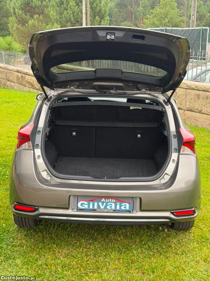 Toyota Auris 1.4 D4D SPORT — fotografia 13