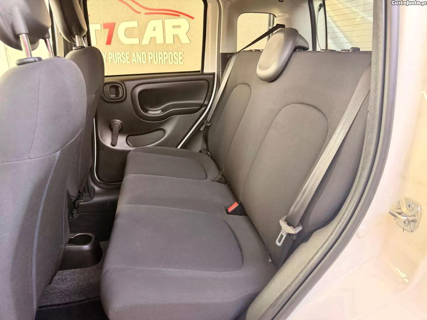Fiat Panda 1.0 hybrid city cross — fotografia 10