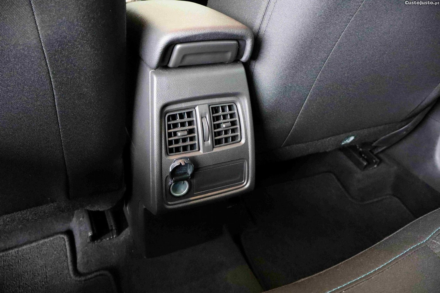 Renault Captur 1.0 TCe Evolution Bi-Fuel — fotografia 3