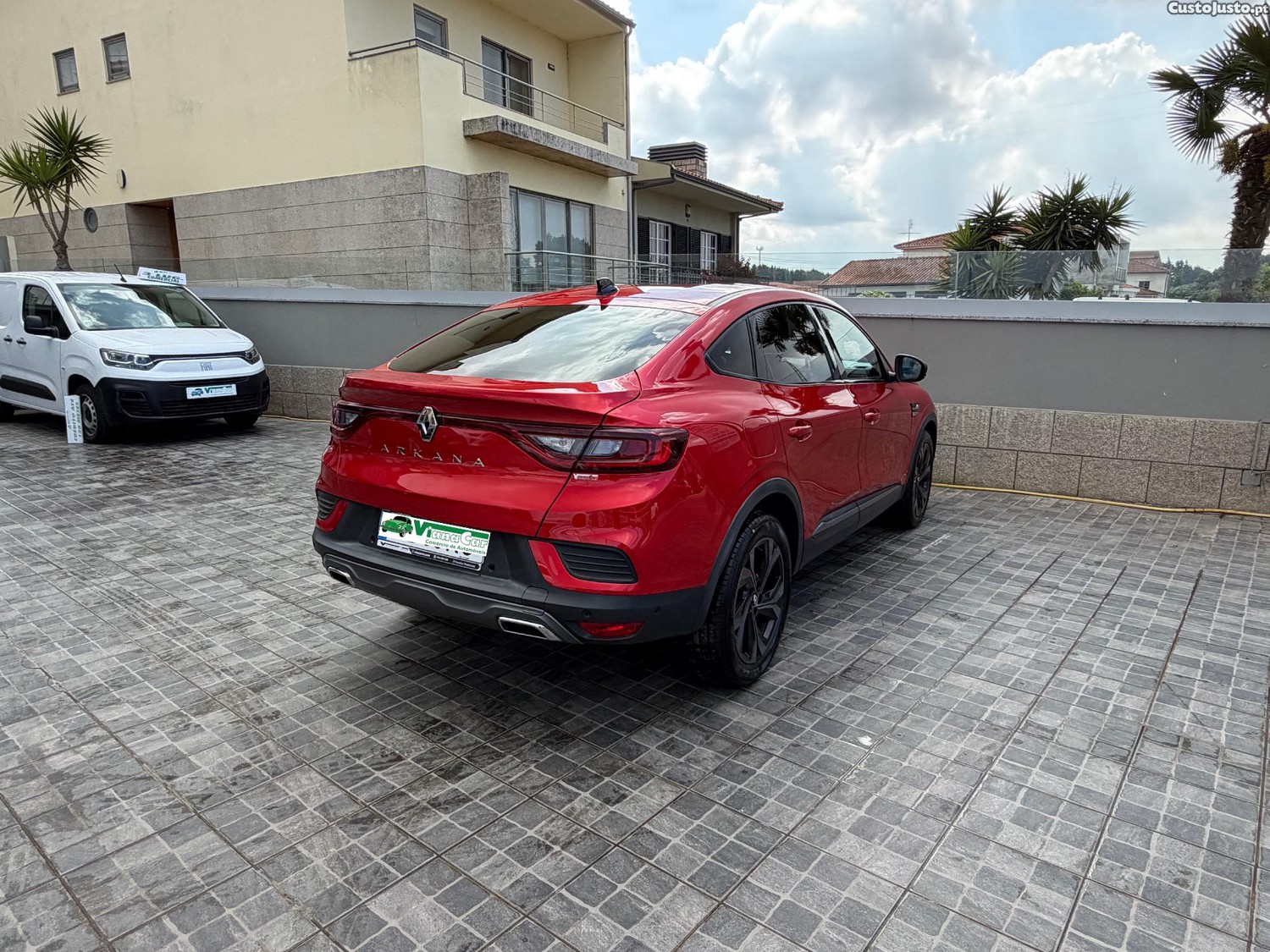 Renault Arkana 1.3 TCE Rsline 158cv EDC — fotografia 6