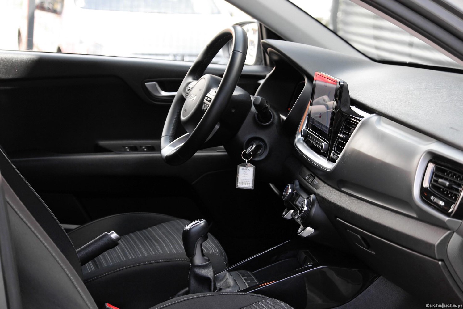 Kia Stonic 1.0 T-GDi Drive — fotografia 11