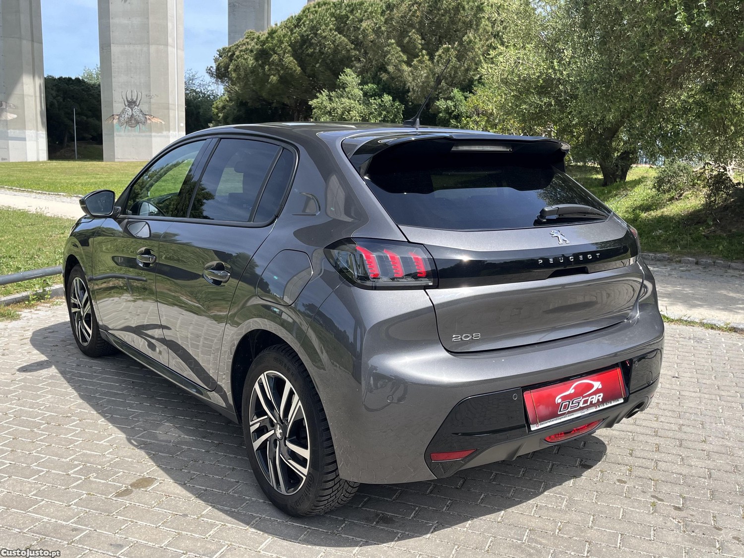 Peugeot 208 1.2 Allure Caixa Automática — fotografia 8
