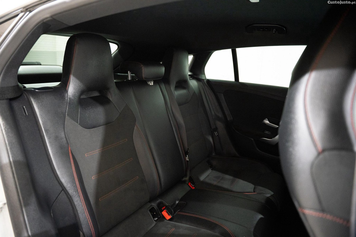 Mercedes-Benz CLA 200 Shooting Brake Style Aut. — fotografia 2
