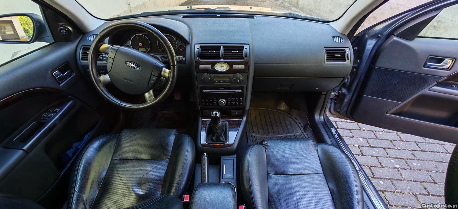 Ford Mondeo 3 — fotografia 9