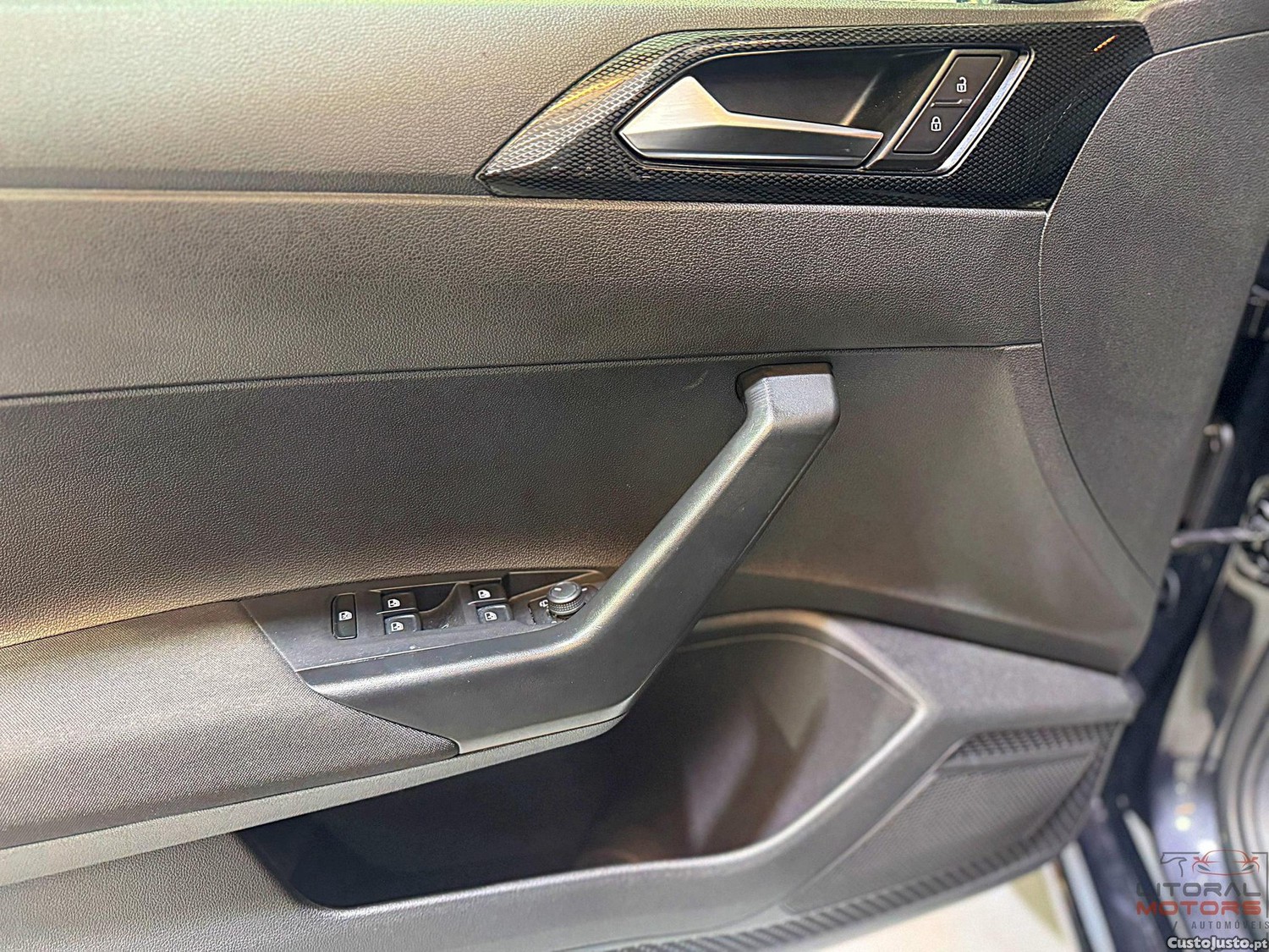 Volkswagen Polo 1.0 TSI Urban DSG — fotografia 9