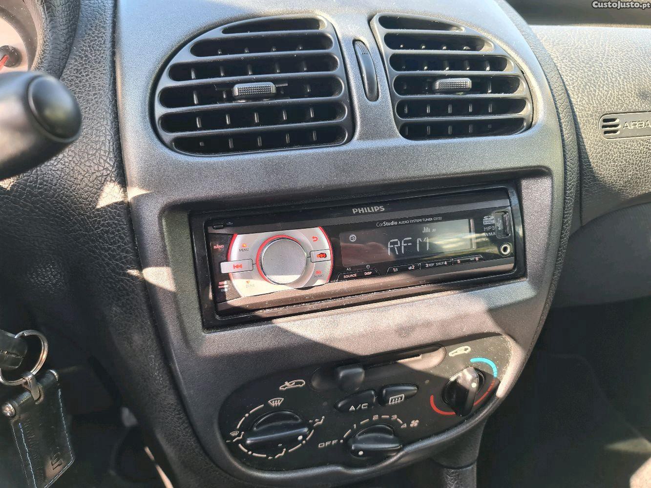 Peugeot 206 1.1 SW — fotografia 4
