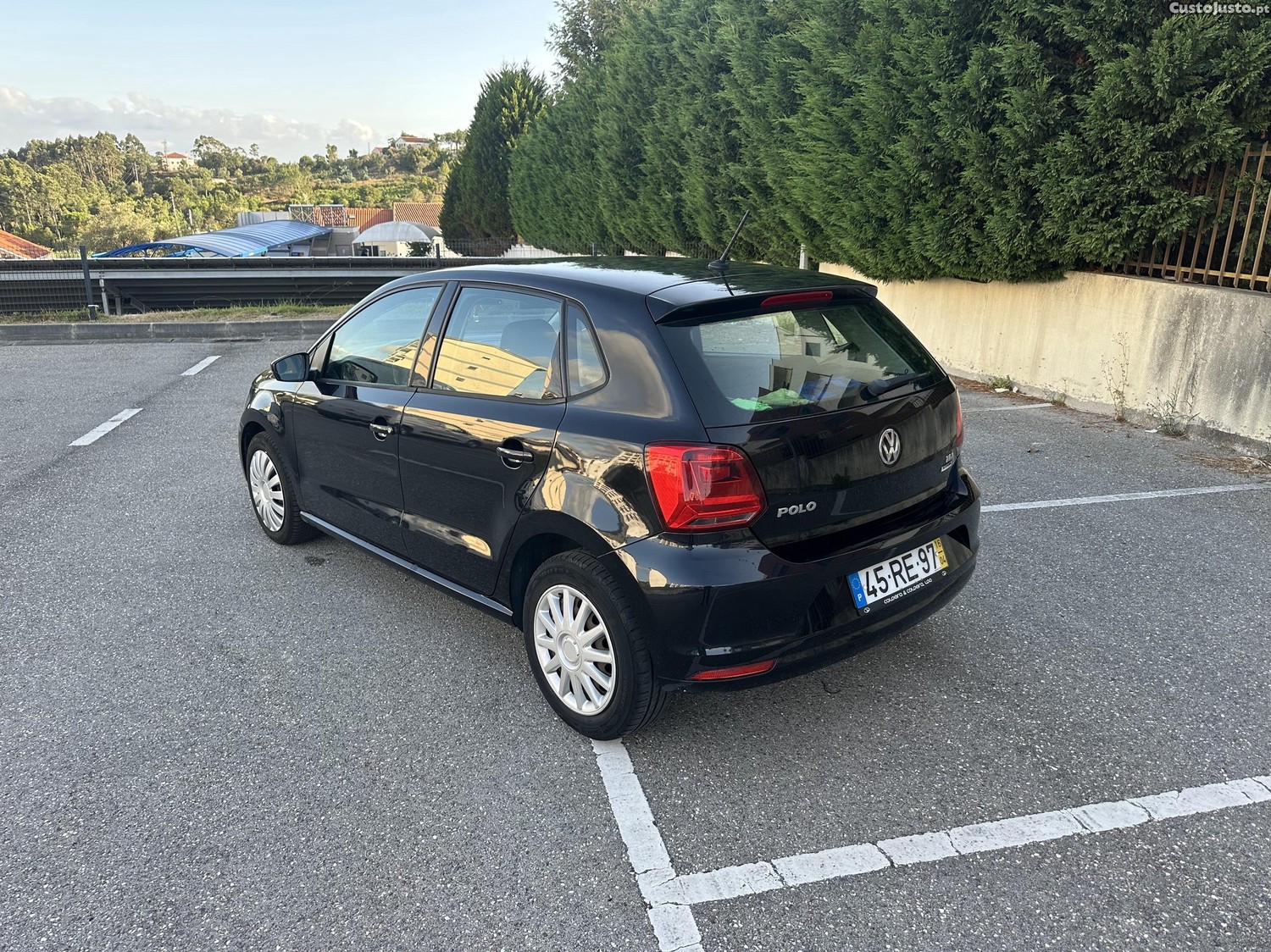 Volkswagen Polo 1.4 TDI BLUEMOTION — fotografia 6