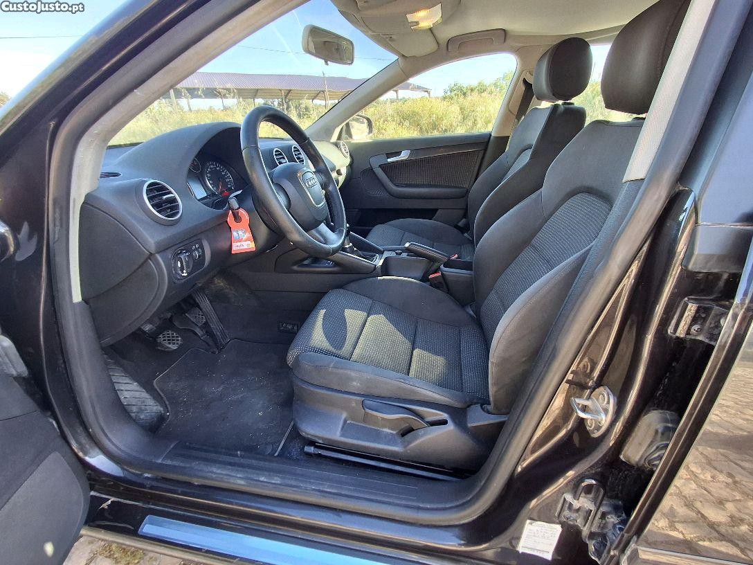 Audi A3 1.9 TDI Sportback — fotografia 8