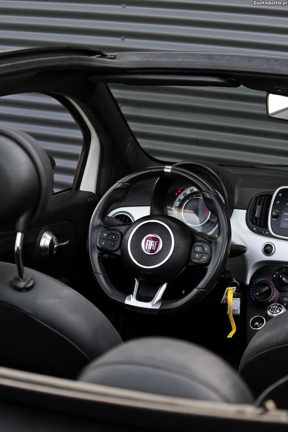 Fiat 500C 1.0 Hybrid Connect — fotografia 11