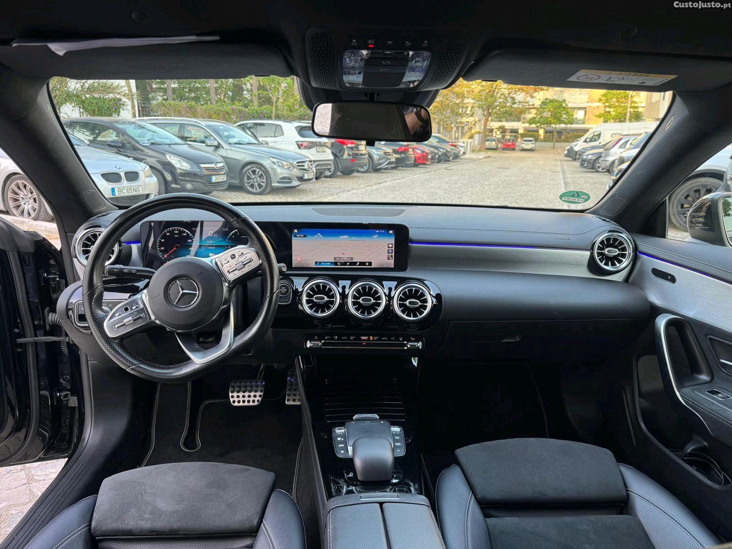 Mercedes-Benz CLA 250 e AMG + Pack Nigth — fotografia 3