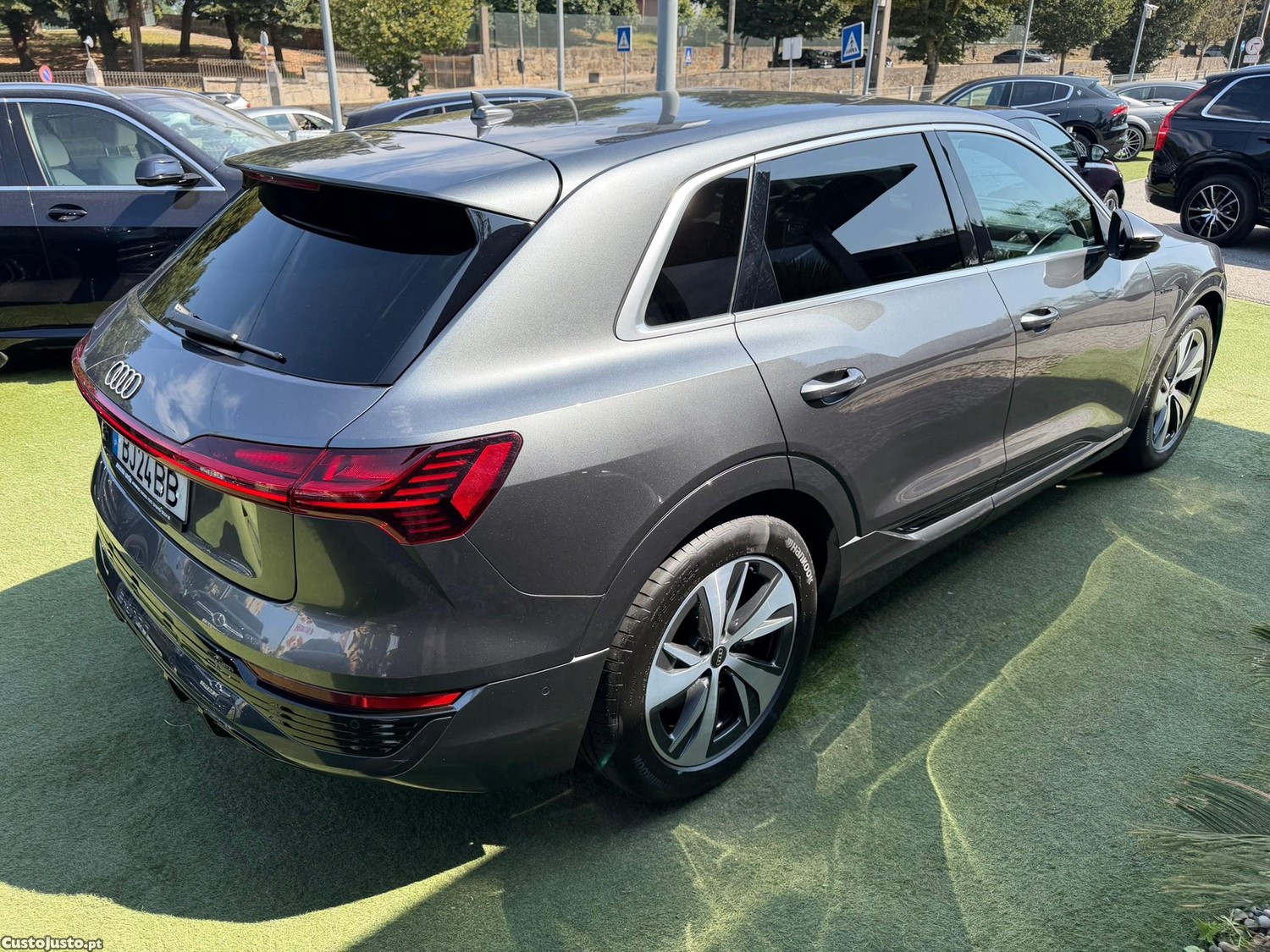 Audi Q8 e-Tron 50 quattro S line — fotografia 20