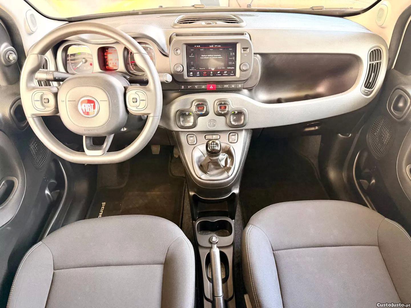 Fiat Panda 1.0 hybrid city cross — fotografia 9