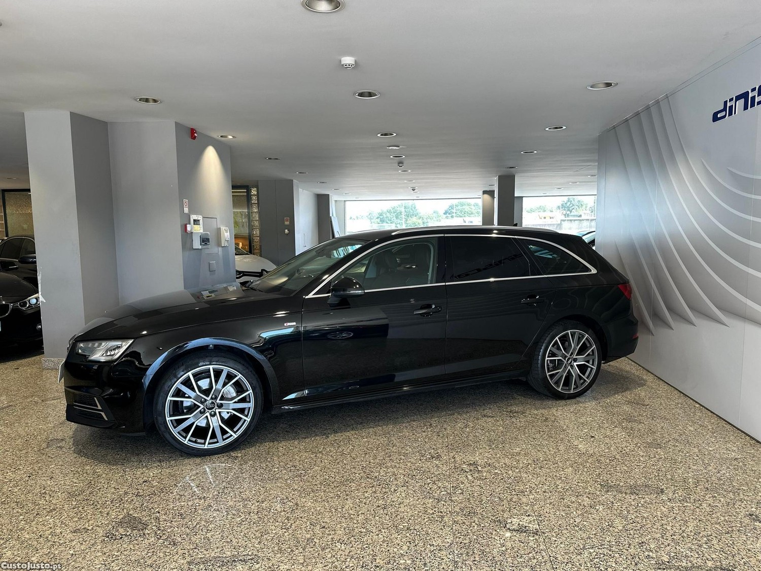 Audi A4 Avant 2.0 TDI multitronic Business Line S-line — fotografia 24