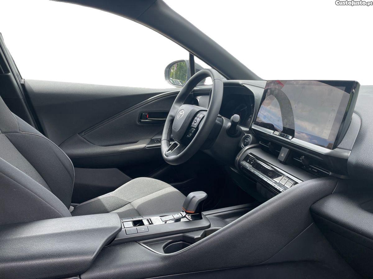 Toyota C-HR 2.0 HDF Plug-in Square Collection — fotografia 11