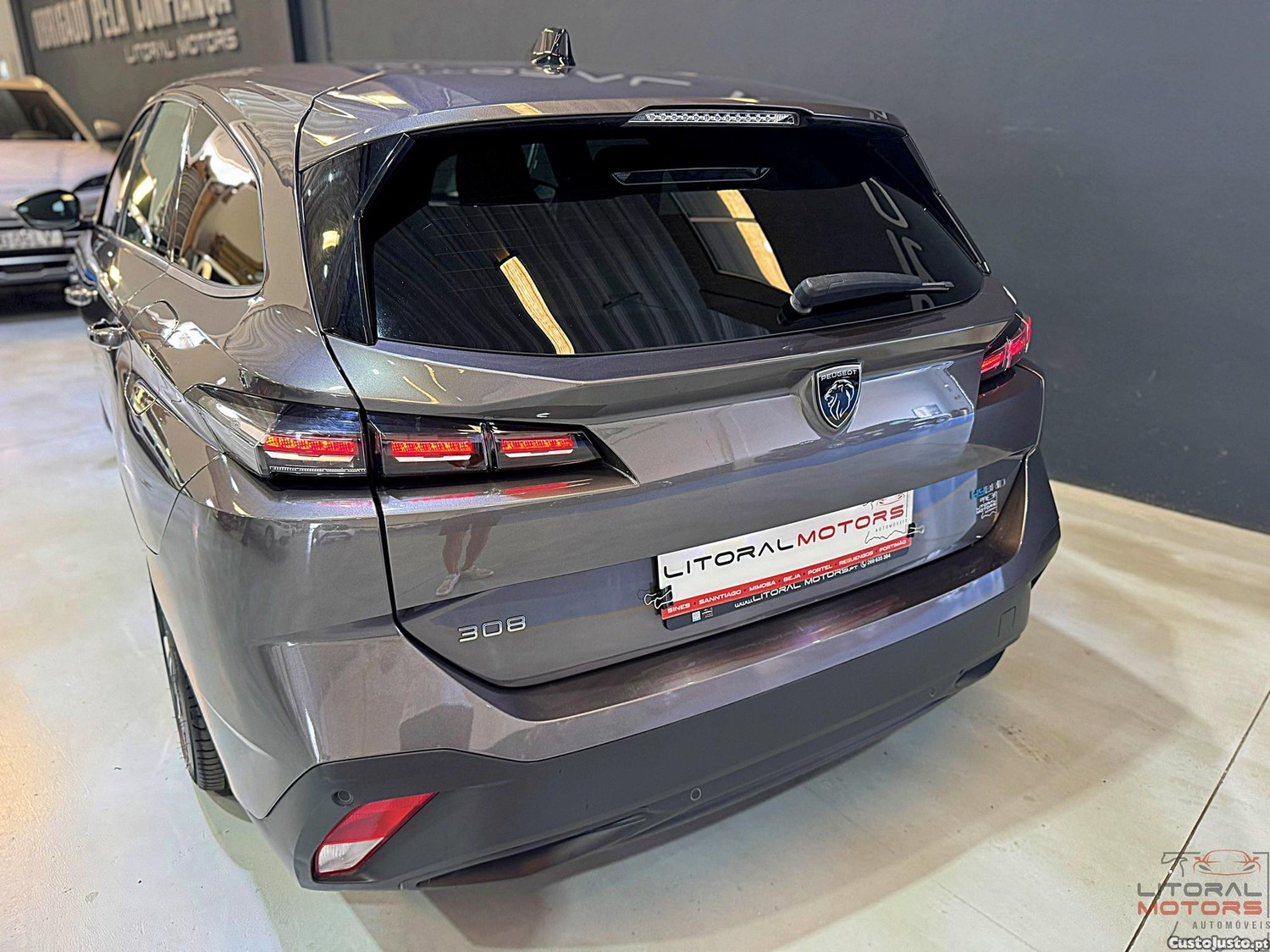 Peugeot 308 SW 1.6 Hybrid Allure e-EAT8 — fotografia 17