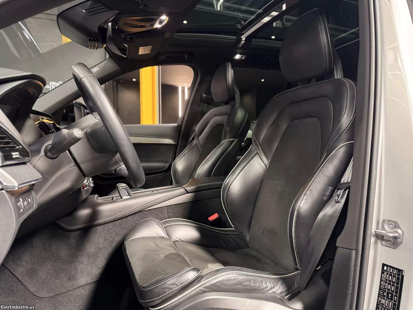 Volvo XC 90 2.0 t8 phev r-design awd — fotografia 3