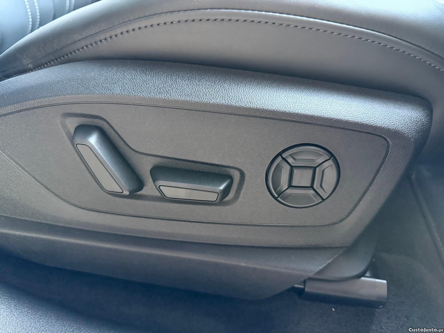 Audi Q8 e-Tron 50 quattro S line — fotografia 10