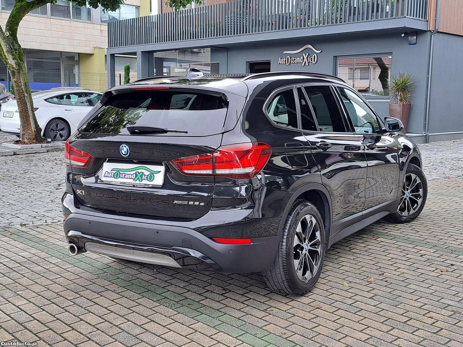 BMW X1 25 e xDrive Corporate Edition — fotografia 24