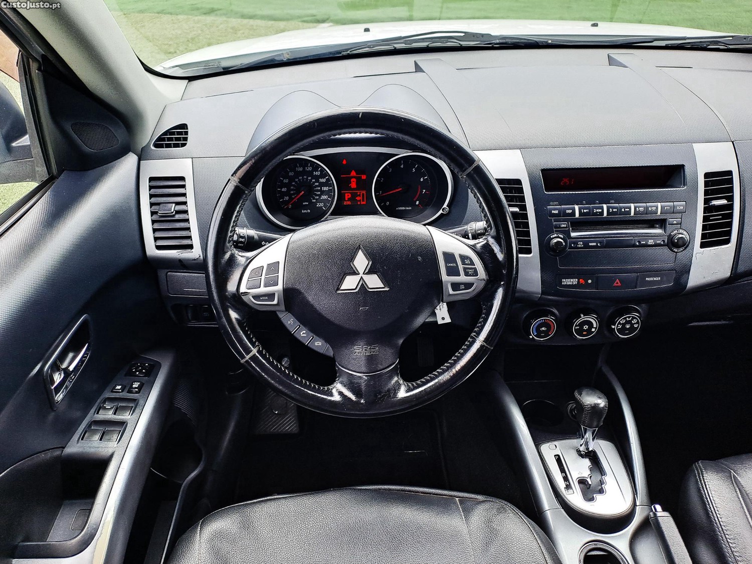 Mitsubishi Outlander 2.4 MIVEC 170CV GASOLINA 2011 — fotografia 11