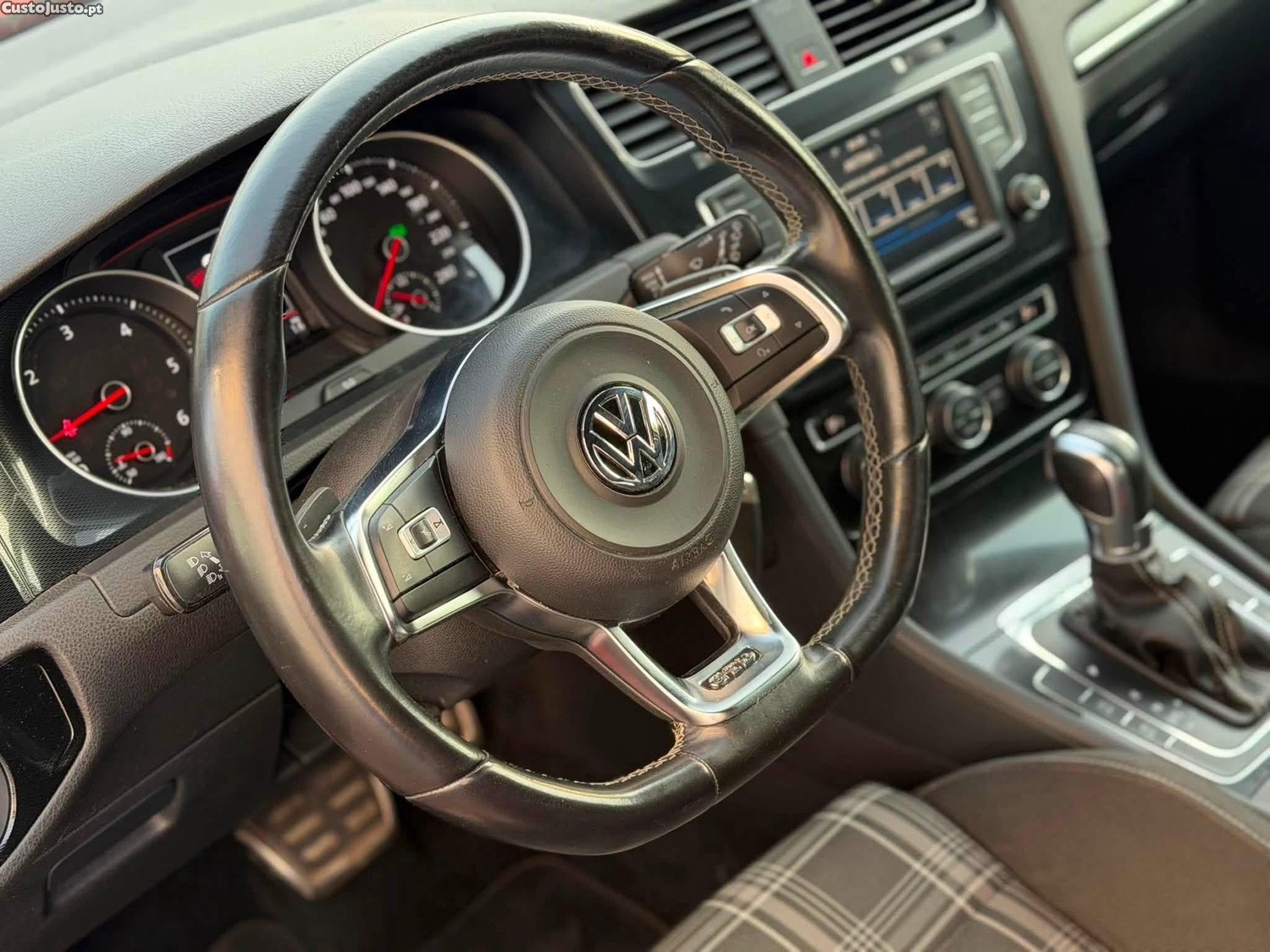 Volkswagen Golf 2.0 TDi GTD DSG — fotografia 5