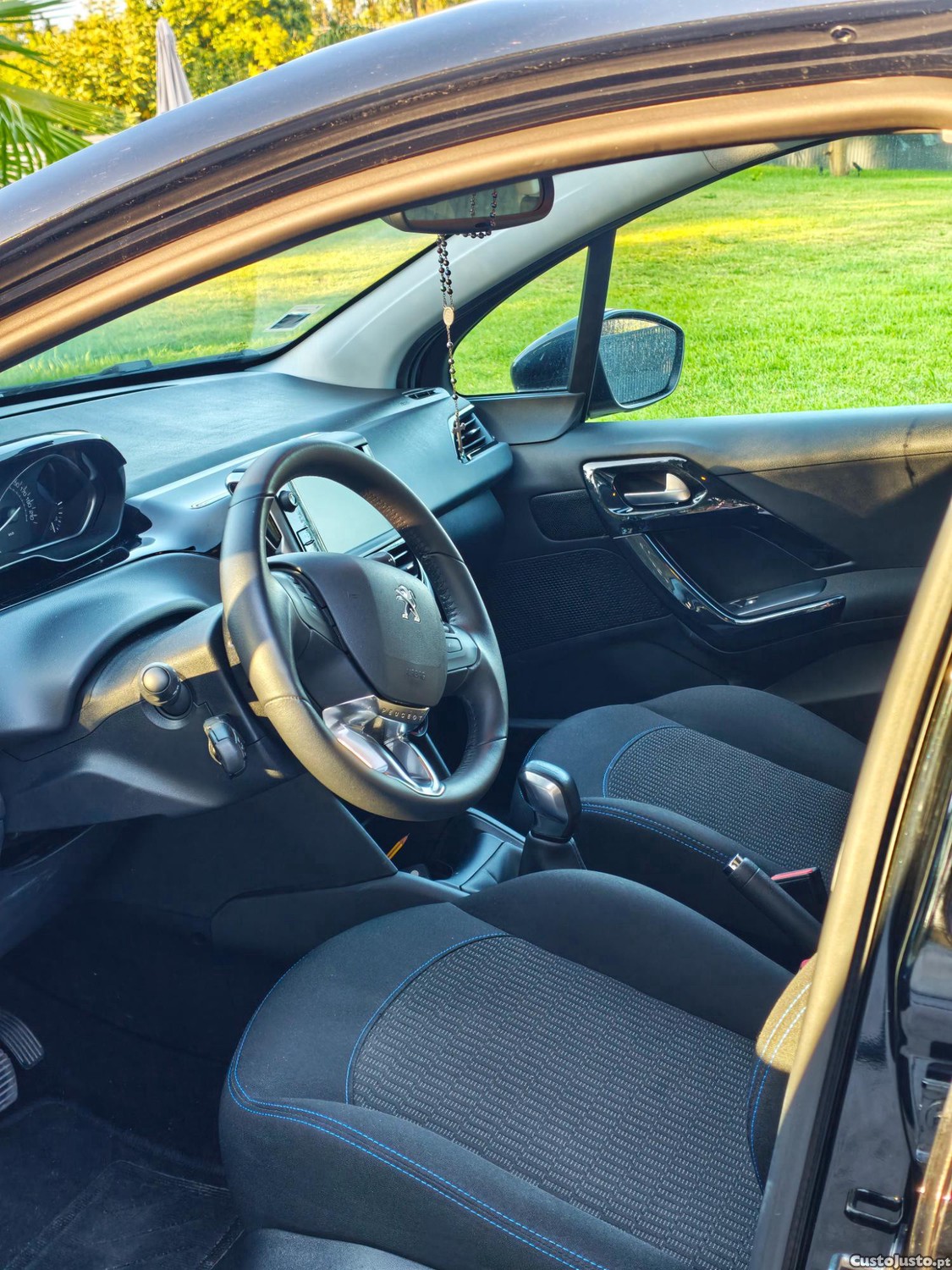 Peugeot 208 1.2L 82 5P — photo 3