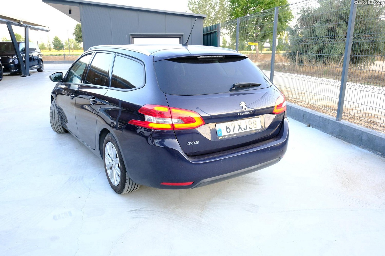 Peugeot 308 SW 1.5 BlueHDi Style — fotografia 20