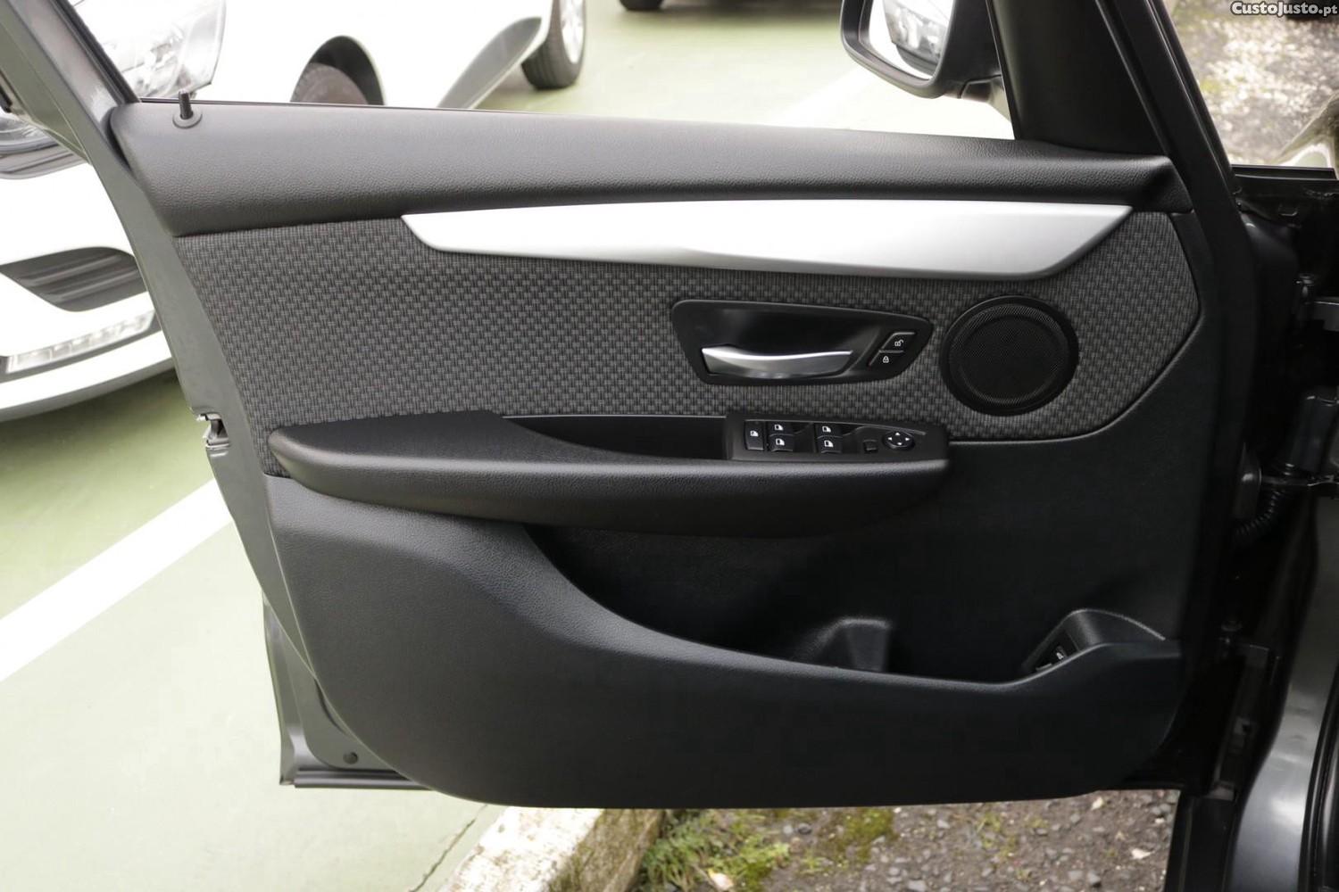 BMW 216 Active Tourer Active Tourer 216 D Advantage 116cv — fotografia 33