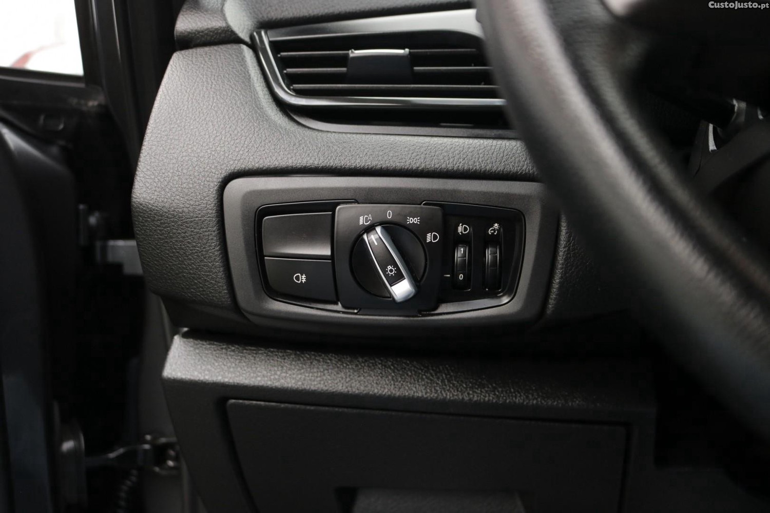 BMW 216 Active Tourer Active Tourer 216 D Advantage 116cv — fotografia 31