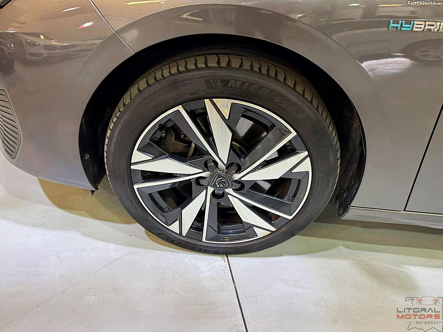 Peugeot 308 SW 1.6 Hybrid Allure e-EAT8 — fotografia 14